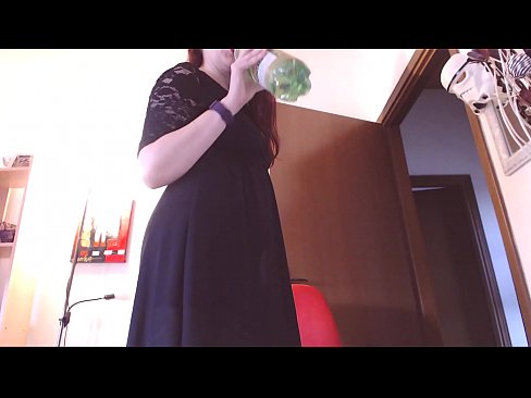 ❤️ スケベで甘美なパンティが大好きな従順な奴隷が、この動画を見てオナニーを強要される! ポルノ ❌️❤